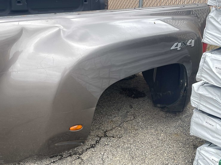#9072-•-08-12-gmc-dually-box-(o6)-image-25