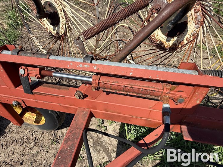 hesston-3981-image-14