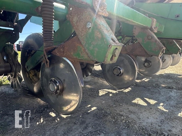 1996-john-deere-1750-image-15
