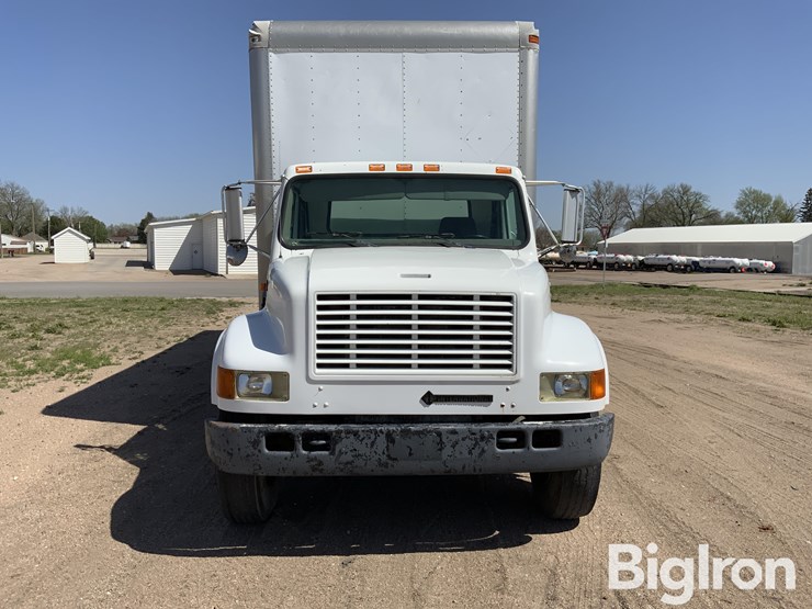 2000-international-4900-image-2