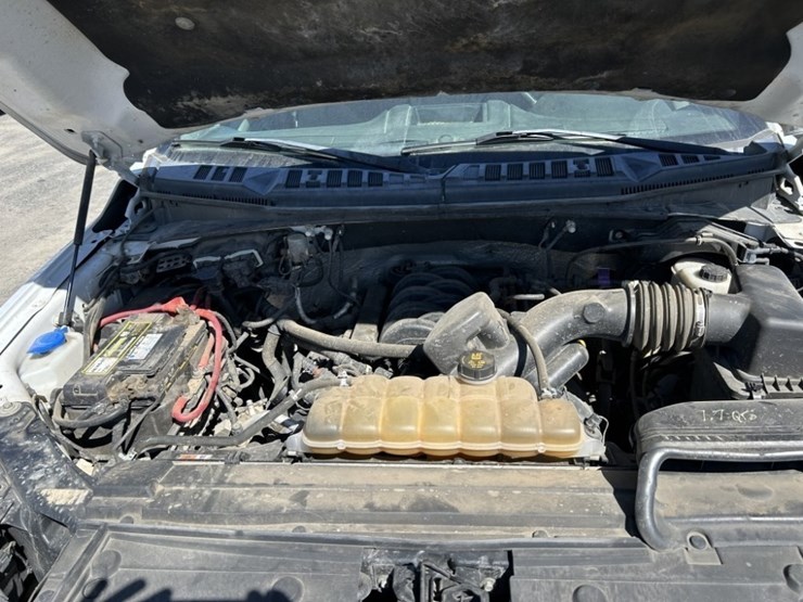 2016-ford-f150-xl-image-44