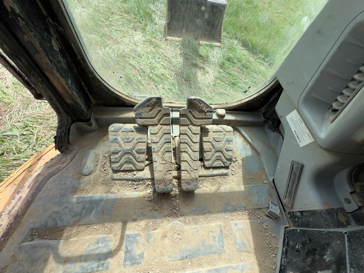 2012-caterpillar-321d-excavator-image-45