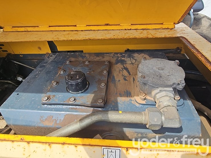 2015-gehl-rs10-55-image-28