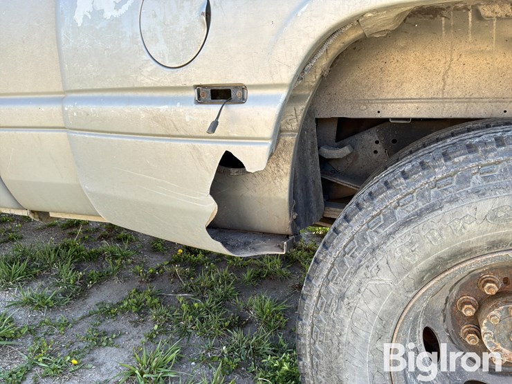 2000-dodge-ram-3500-image-17