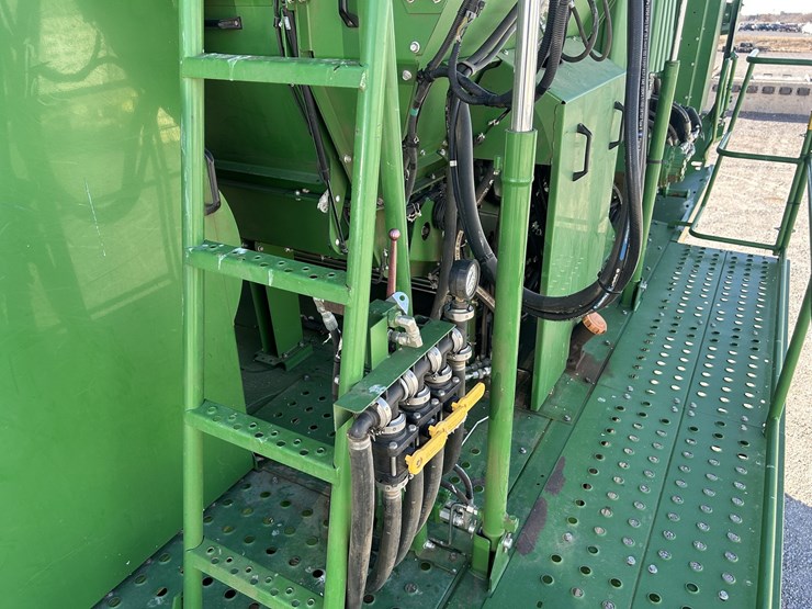 2018-john-deere-cs690-image-16