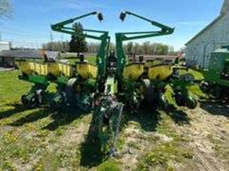 john-deere-1760-image-1