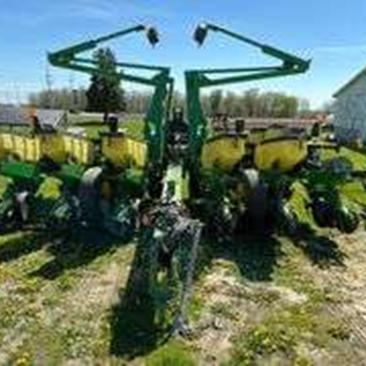 JOHN DEERE 1760