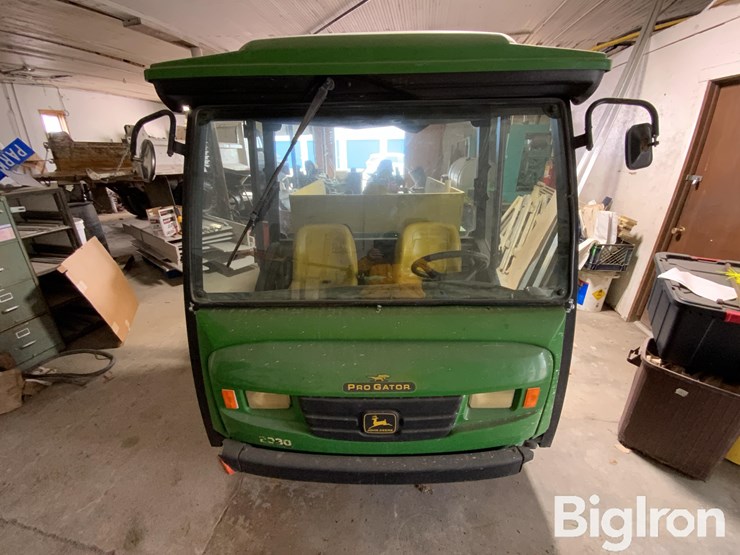 2000-john-deere-2030-image-2