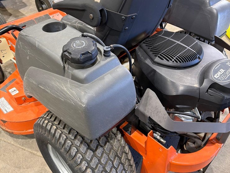 husqvarna-mz52-zero-turn-lawnmower-image-9