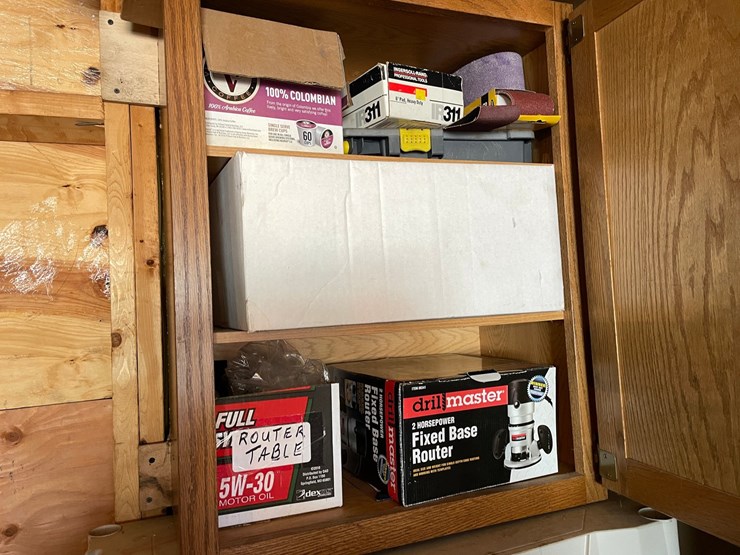 #7024-•-shelf,-cabinet-and-contents-image-1