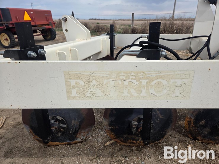 patriot-pivot-track-closer-image-19