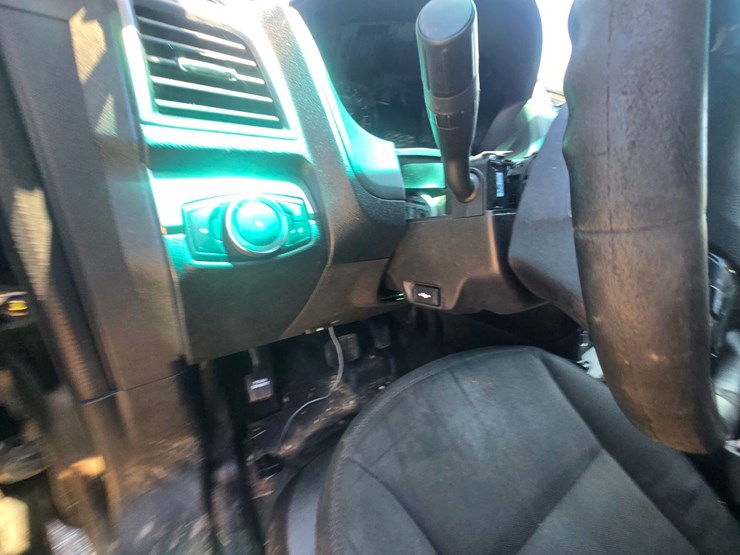 2016-ford-explorer-image-29