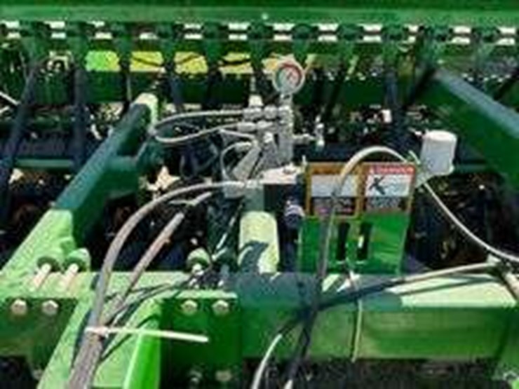 john-deere-1590-image-11