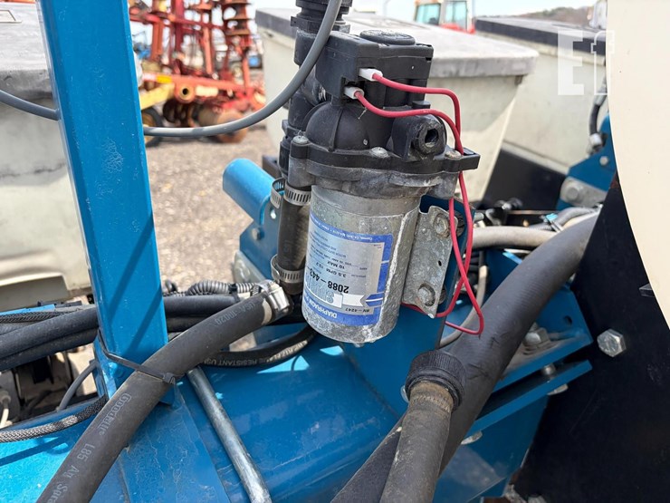 2008-kinze-3000-image-6