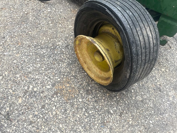 john-deere-110-image-10