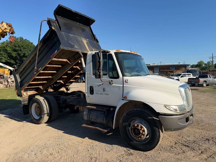 2003-international-durastar-4200-image-2