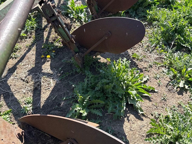 john-deere-145-image-7