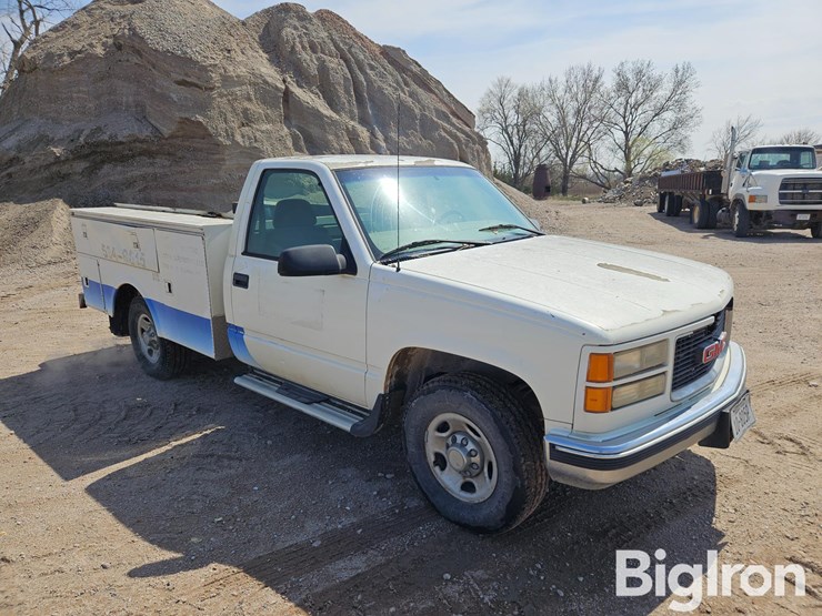1999-gmc-sierra-2500-image-3