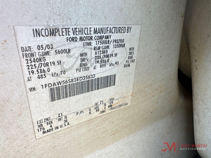2003-ford-f550-xlt-image-24