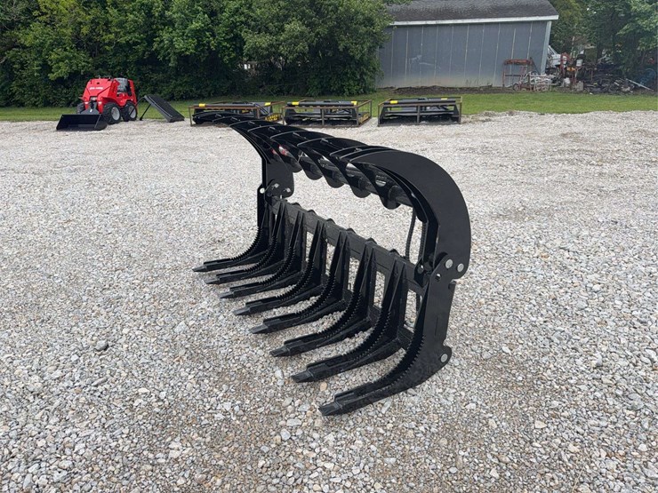2026-giyi-72"-skid-steer-grapple-image-1
