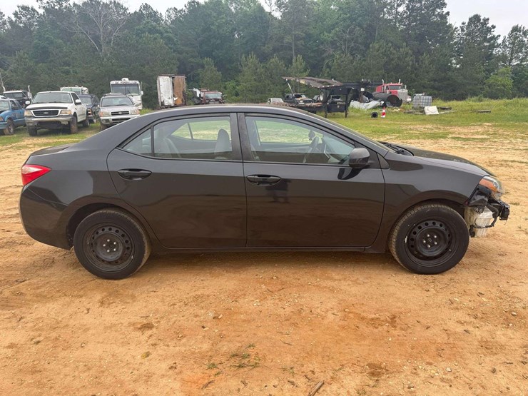 2018-toyota-corolla-le-4dr-sedan---150,323-miles-image-8