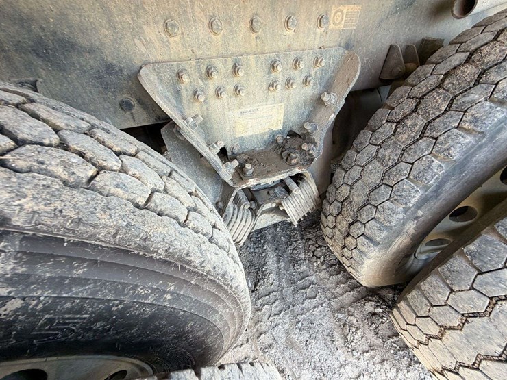 2016-kenworth-t880-image-47