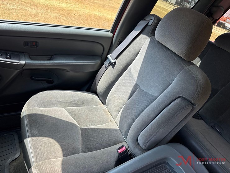 2004-gmc-sierra-1500-image-24