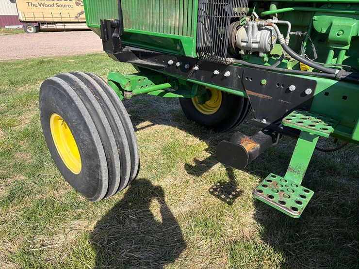 john-deere-4650-image-25