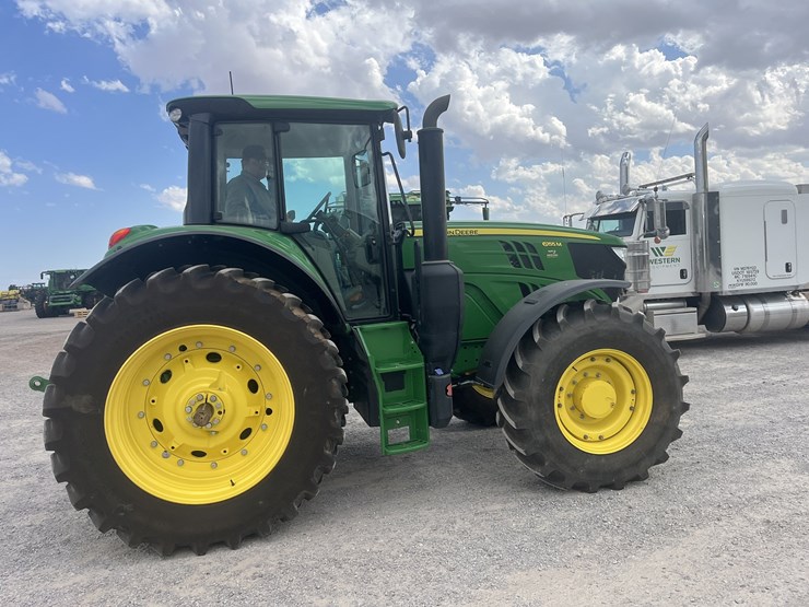 2024-john-deere-6155m-image-10