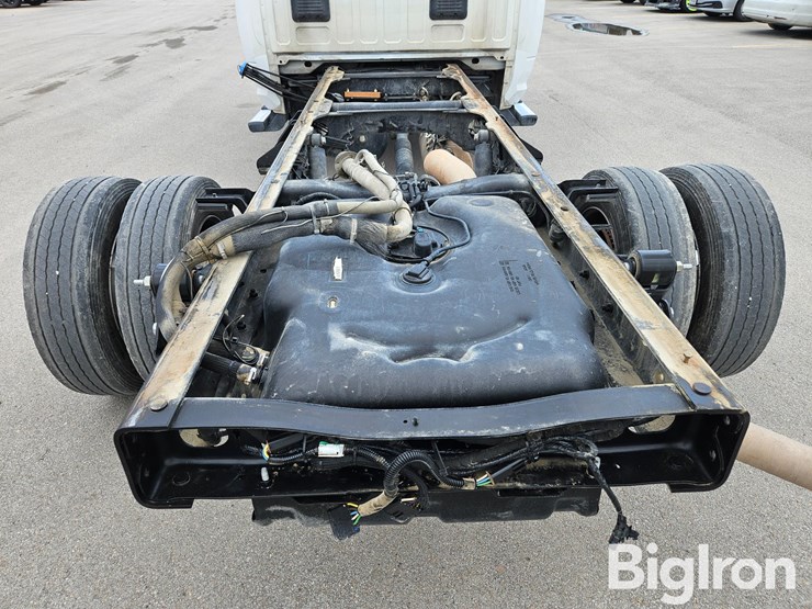 2019-massey-ferguson-730-image-15