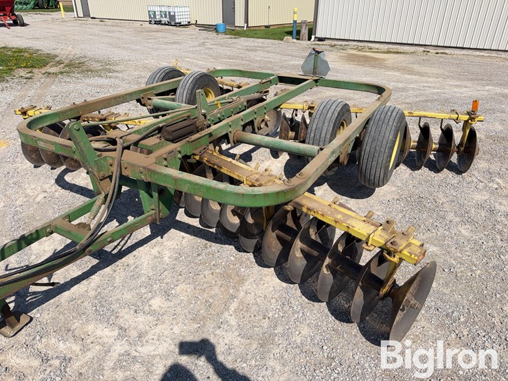 john-deere-210-image-15
