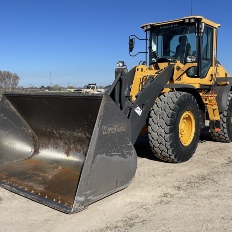 2023 VOLVO L70H