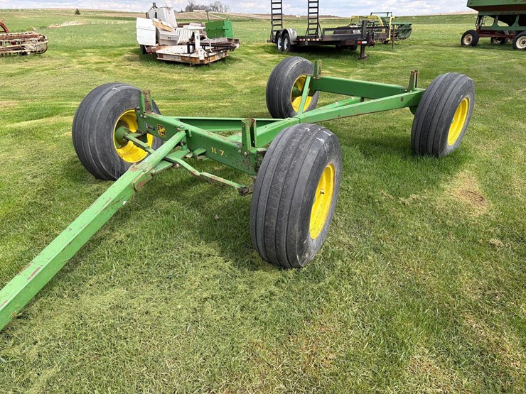 john-deere-1075-image-1