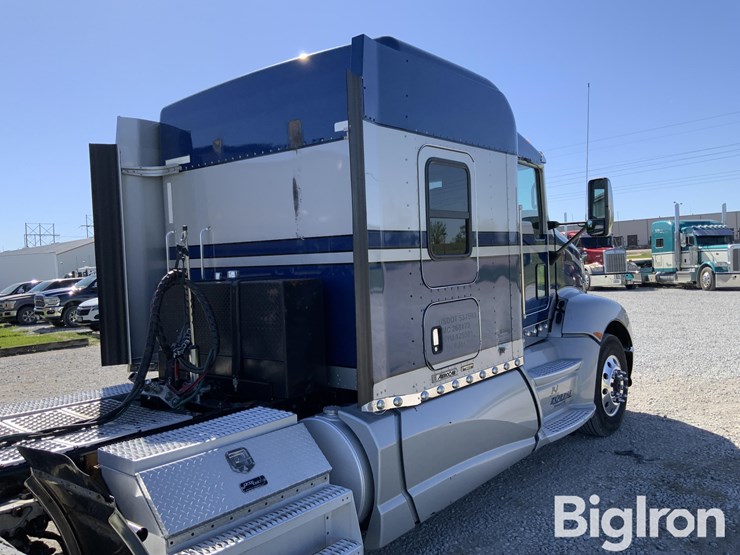 2015-kenworth-t660-image-16