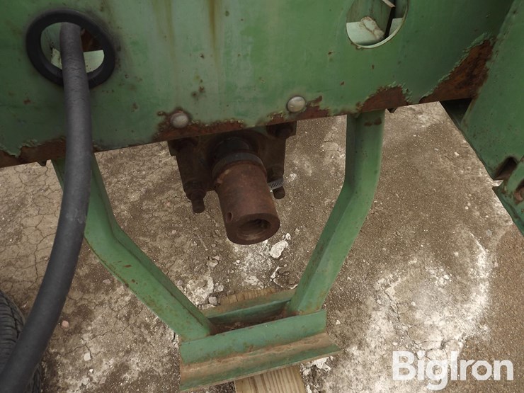 john-deere-7000-image-13