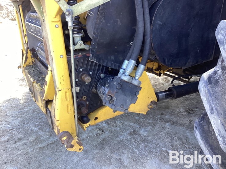 2015-new-holland-fr700-image-13