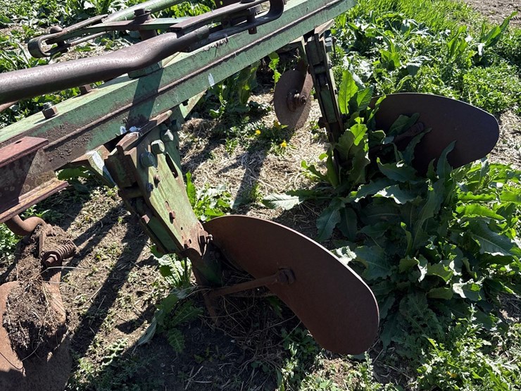 john-deere-145-image-4