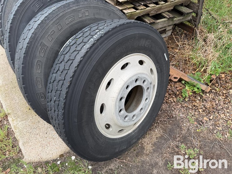 truck-tires-&-rims-image-9