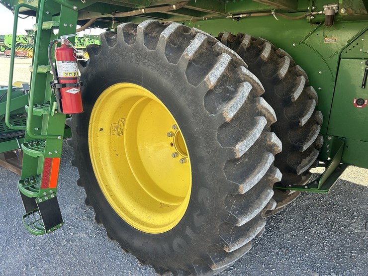 2018-john-deere-cs690-image-9
