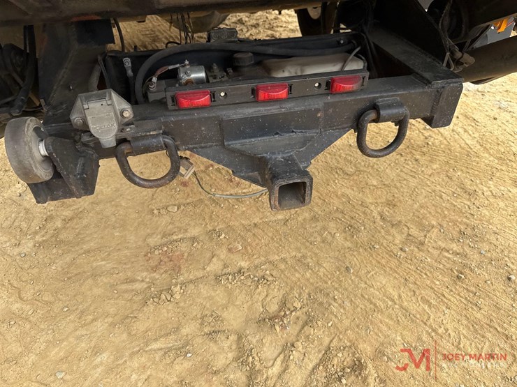 2003-ford-f550-xlt-image-11