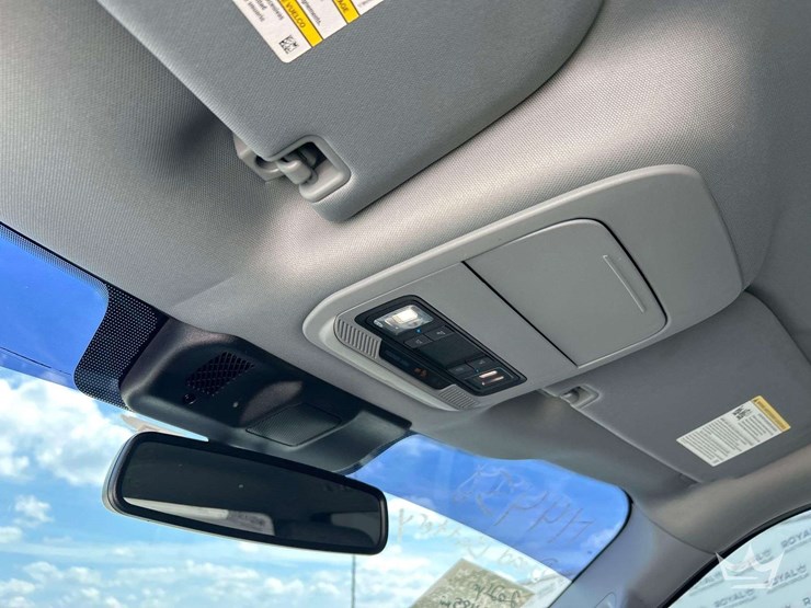 2021-ford-f150-image-21