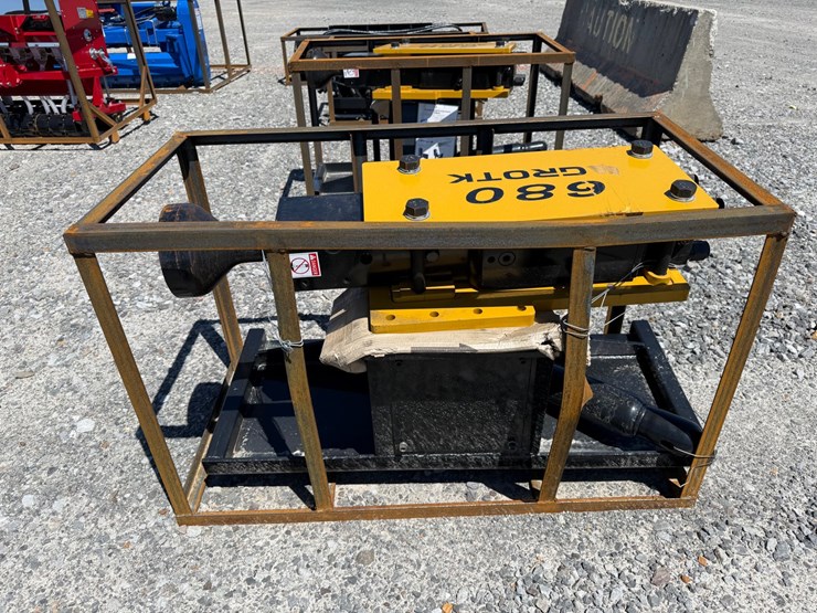 #45361-•-unused-agt-sshh680-skid-steer-breaker-sshh68026020501a-image-3