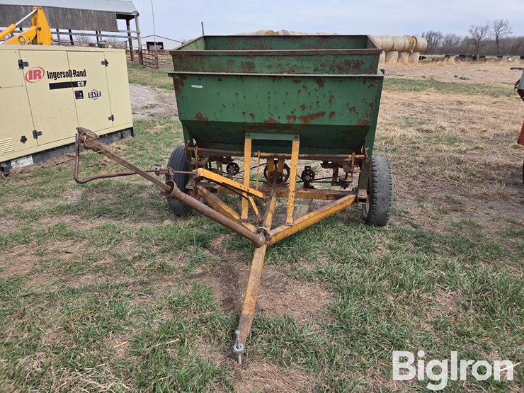 shop-built-seeder/fertilizer-spreader-image-2