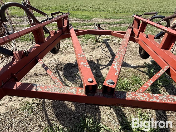 hesston-3981-image-19