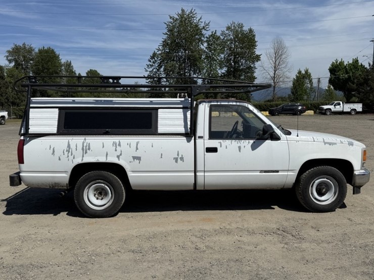 1989-chevrolet-c25-pickup-image-3