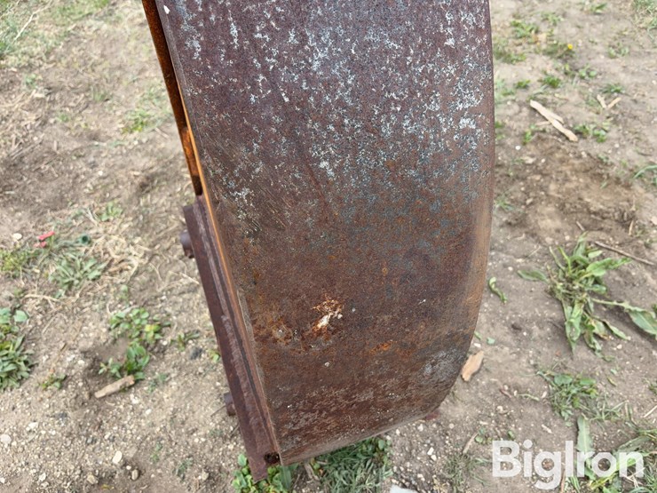 at1011631-bucket-image-14