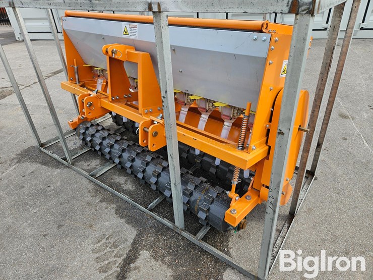 2025-caterpillar-12-image-1