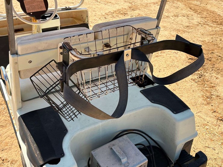 yamaha-2-seater-36v-golf-cart-image-13