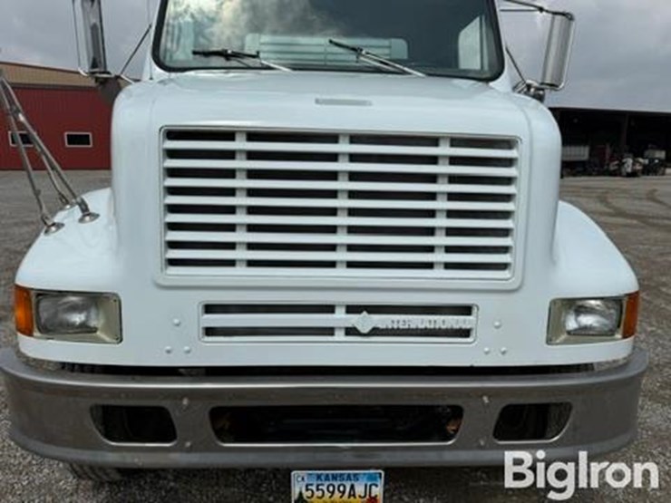 1990-international-7100-image-12
