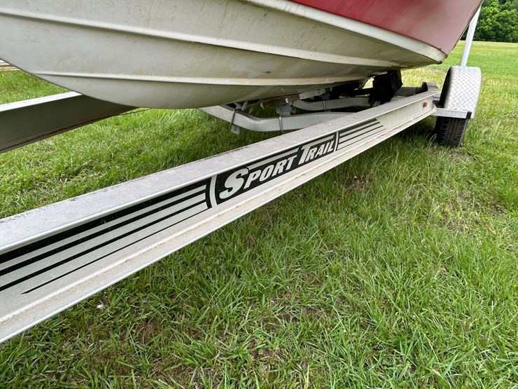 2008-tahoe-q5i-ski-boat-w/mercruiser-alpha-one-inboard-&-aluminum-trailer-(no-title~bos-only) (inop)-image-36
